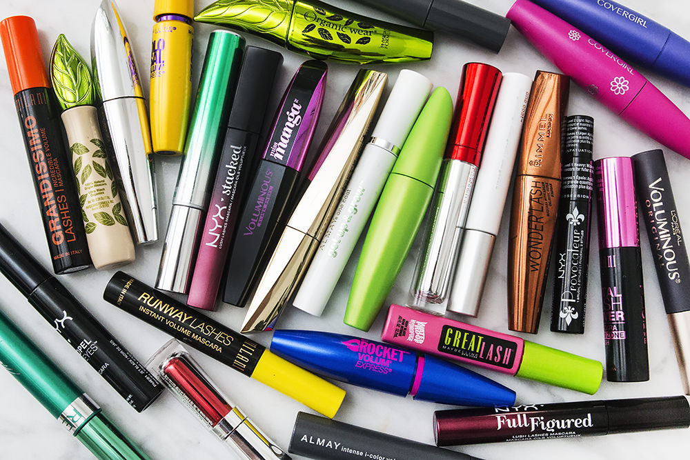 The marriage of the rubberized bristles on a thicker, football-shaped wand makes it easier to reach all lashes, no matter how flat they might seem.